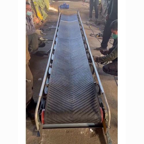 槽鋼款折疊輸送機 堅固耐用，勝任沙石草料木屑煤炭工業輸送重任